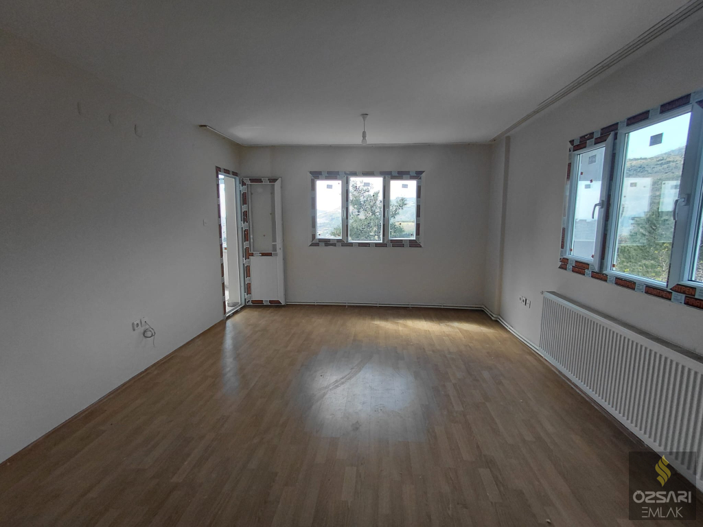 BORNOVA EVKA 4 FULL YAPILI GÜNEY CEPHE DOĞALGAZLI 3+1 KİRALIK DAİRE