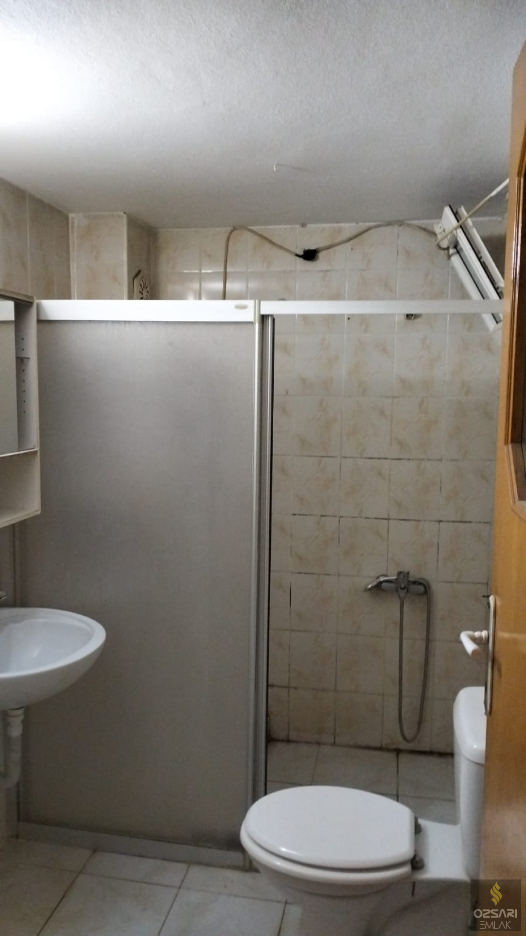 Bornova Atatürk mah. 3+1 Bahçe katı 3cephe Satılık Daire