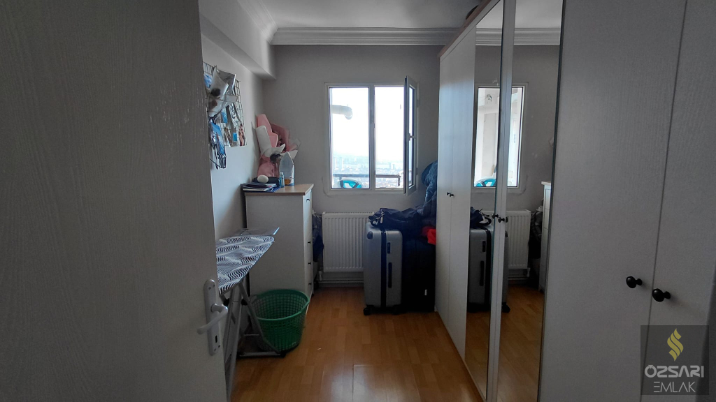 BORNOVA EVKA4 FULL DENİZ MANZARALI GÜNEY CEPHE DOĞALGAZLI ACİL SATILIK DAİRE