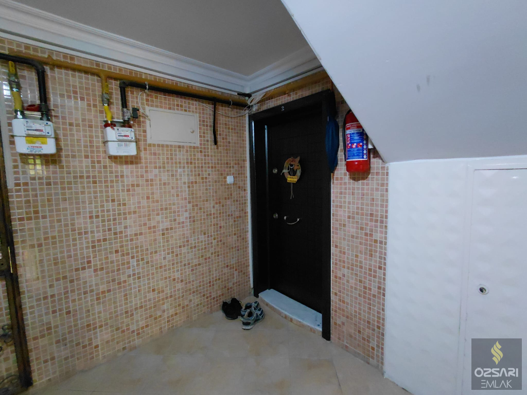 BORNOVA EVKA4 FULL YAPILI GÜNEYCEPHE 2+1 SATILIK DAİRE