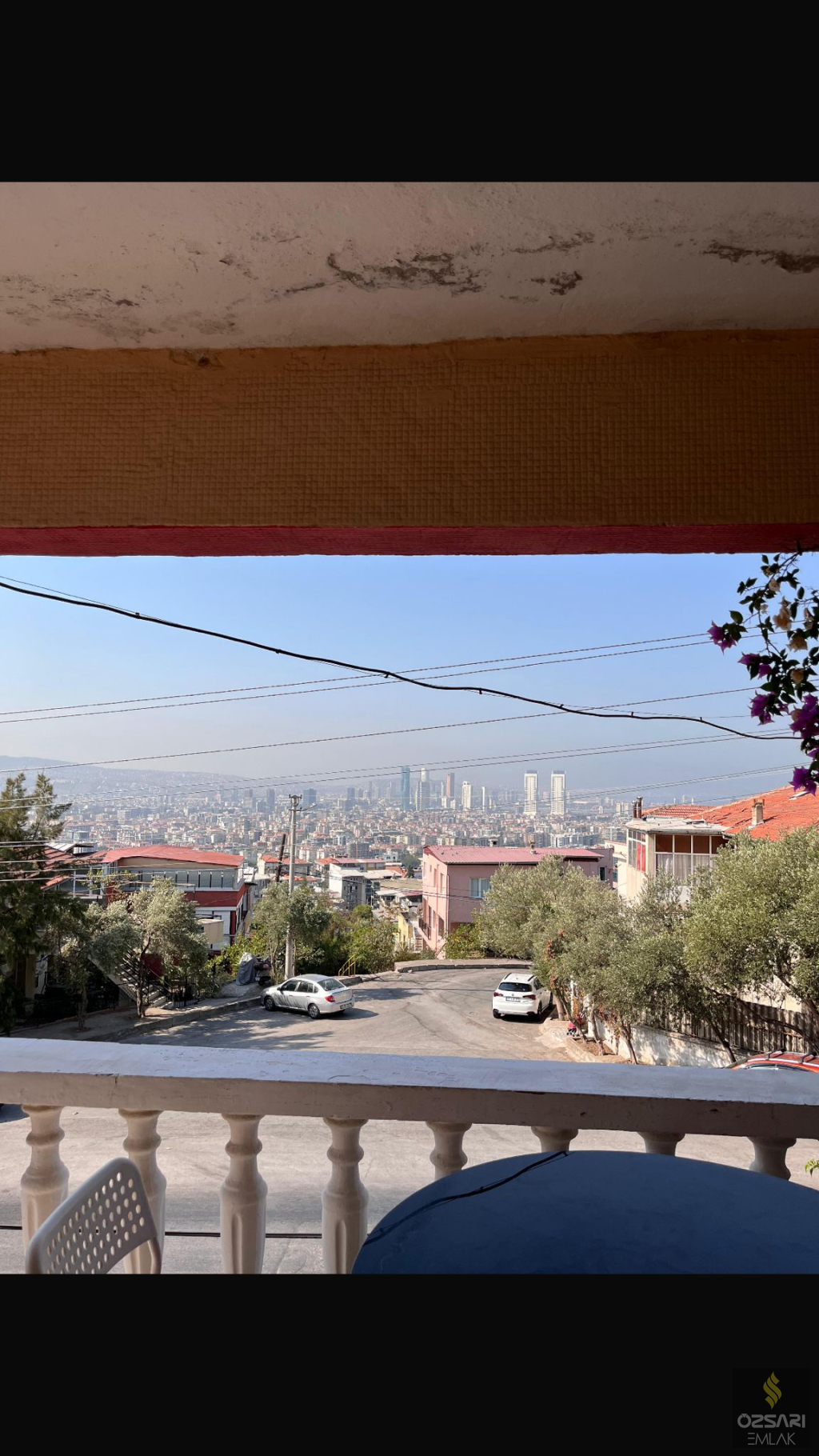 Bornova Atatürk mah deniz manzaralı 3 katlı satılık Bina