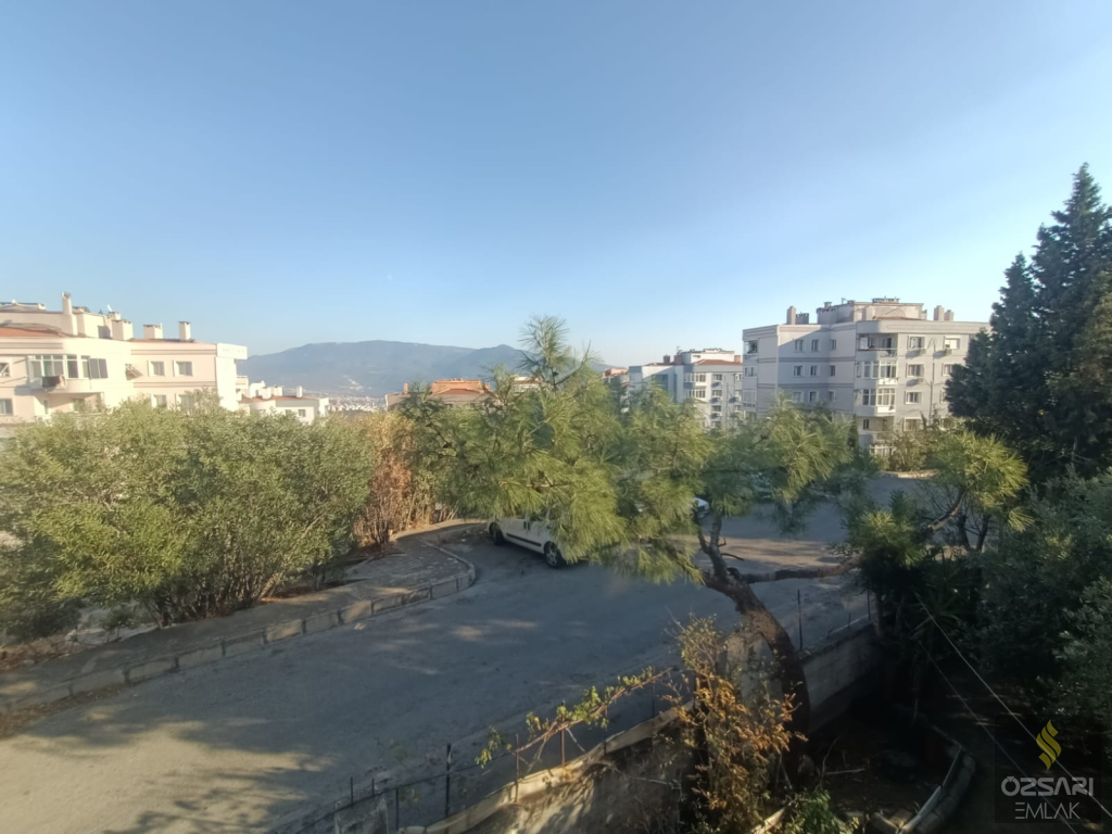 BORNOVA EVKA 4 KUPON DOĞALGAZLI GÜNEY CEPHE SATILIK DAİRE