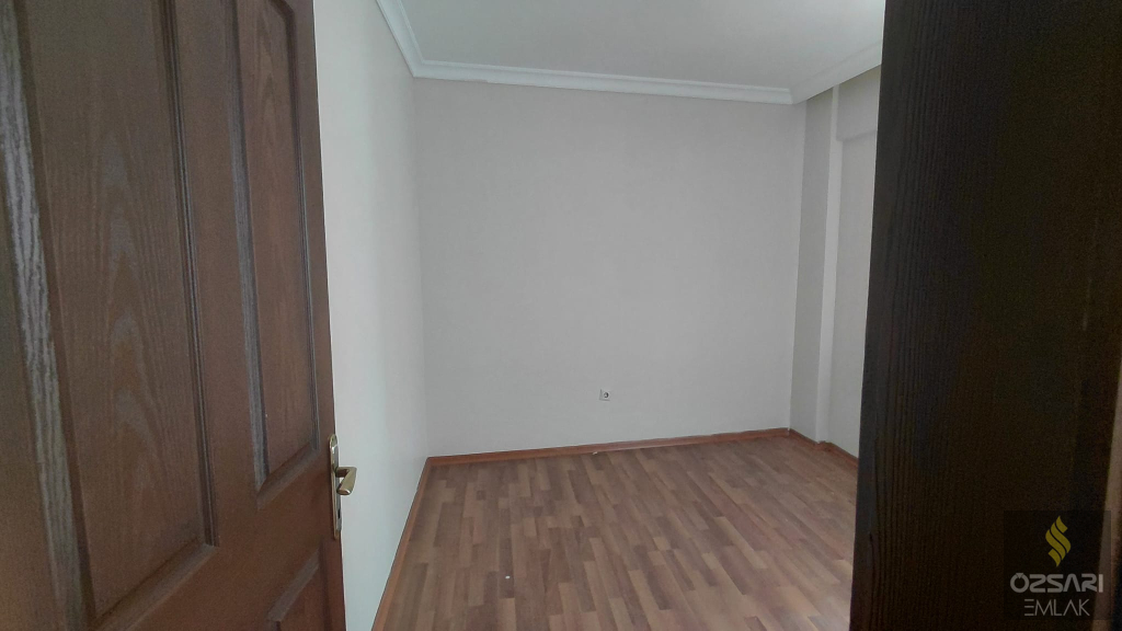 BAYRAKLI OSMAN GAZİ ASKERLİK ŞUBESİ ÇAPRAZI FULL YAPILI DOĞAL GAZLI FERAH DAİRE