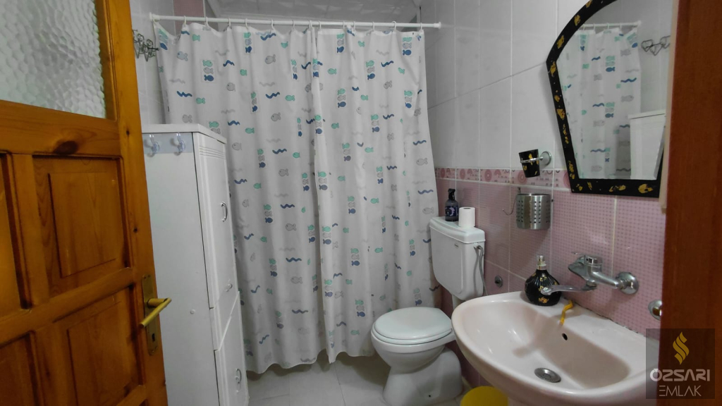 BORNOVA İNÖNÜ MAHALLESİNDE 3+1 KİRALIK DAİRE