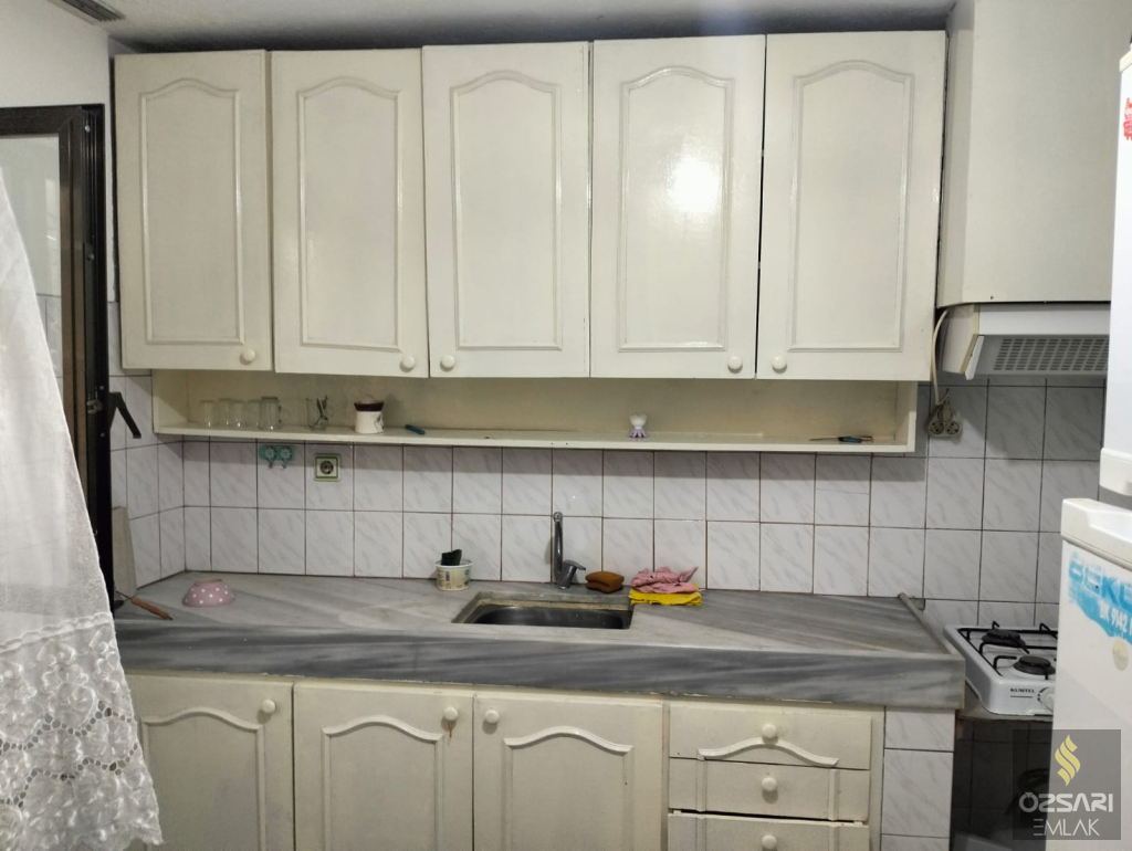 BORNOVA İNÖNÜ MAHALLESİNDE FULL EŞYALI KLİMALI KİRALIK DAİRE