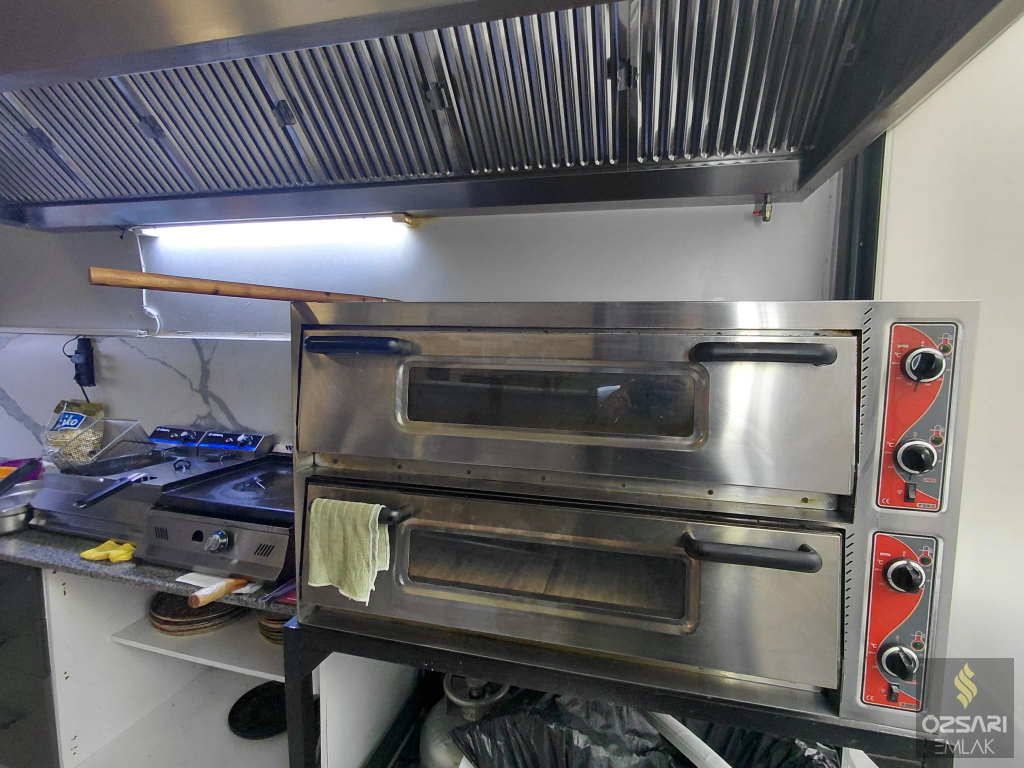 İŞLEK NOKTADA ALTIN DEĞERİNDE DEVREN SATILIK BURGER VE PİZZA SALONU