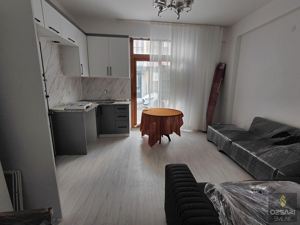 BORNOVA ATATÜRK MAHALLESİNDE 1+1 İKİADET FULL EŞYALI KİRALIK DAİRE YENİ BİNA