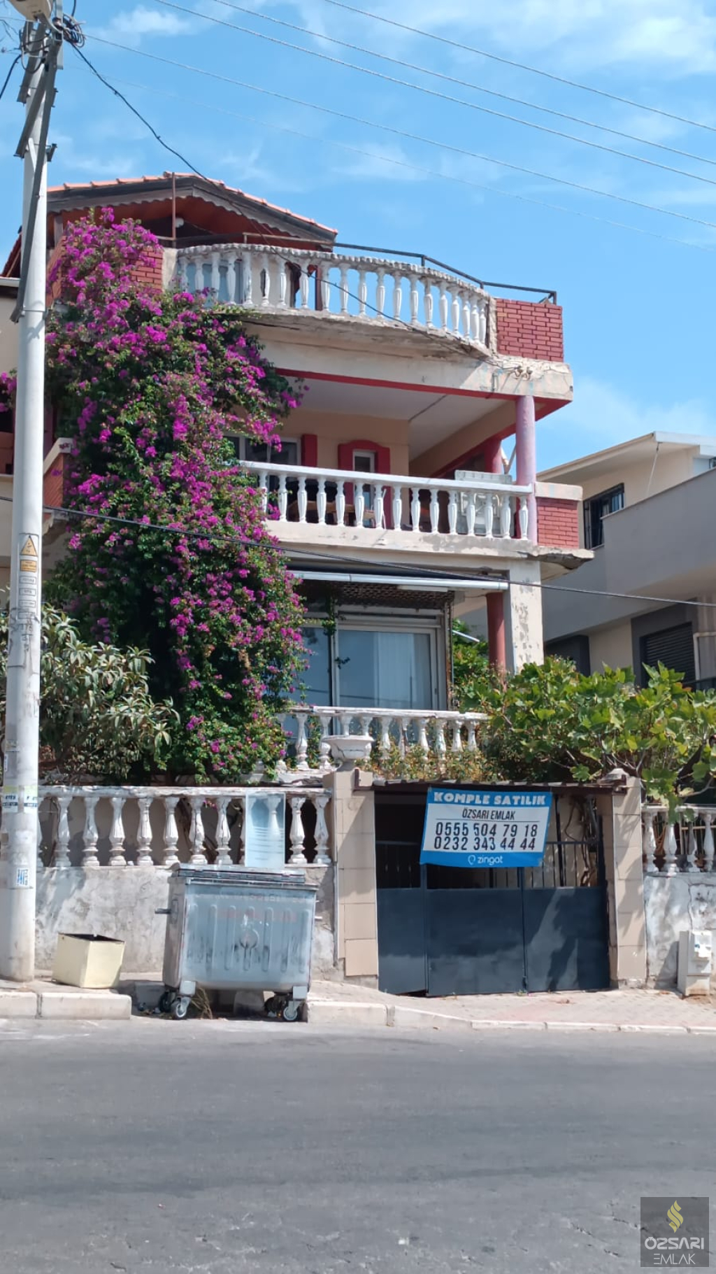 Bornova Atatürk mah deniz manzaralı 3 katlı satılık Bina