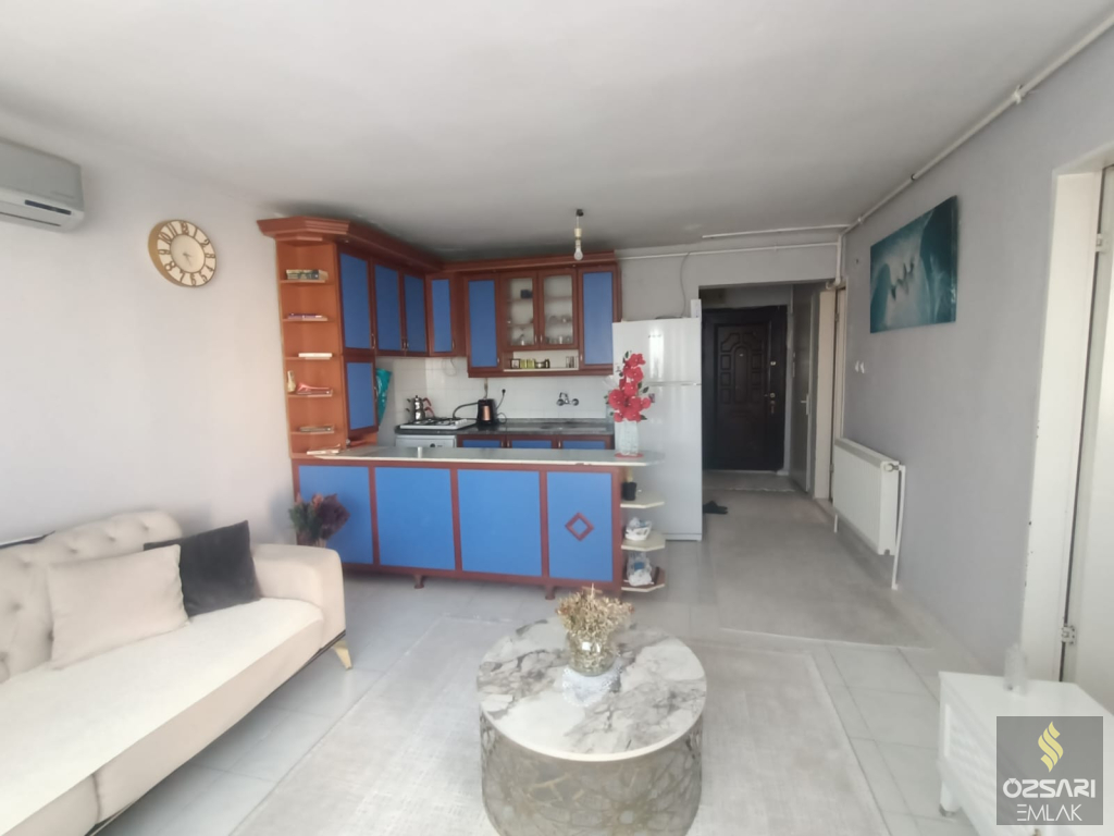 BORNOVA EVKA 4 KUPON DOĞALGAZLI GÜNEY CEPHE SATILIK DAİRE