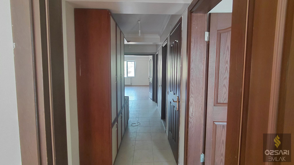 BAYRAKLI OSMAN GAZİ ASKERLİK ŞUBESİ ÇAPRAZI FULL YAPILI DOĞAL GAZLI FERAH DAİRE