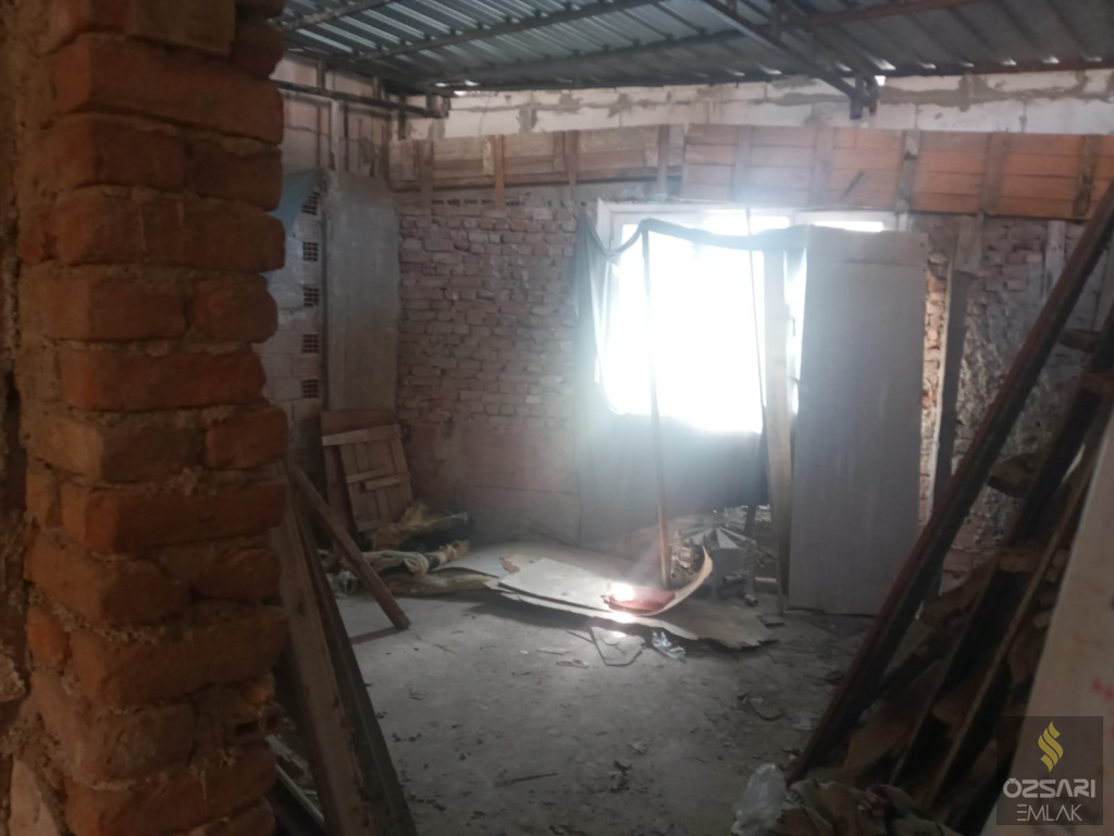 ALTINDAĞDA RESMİ İKİ KAT İMARLI SATILIK BİNA