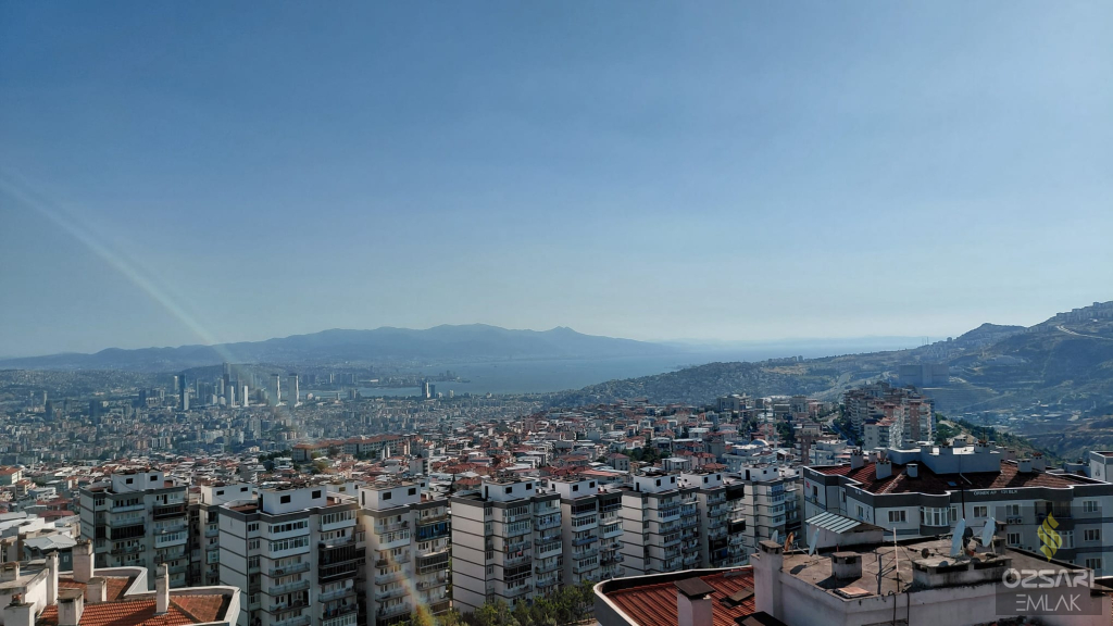 BORNOVA EVKA4 FULL DENİZ MANZARALI GÜNEY CEPHE DOĞALGAZLI ACİL SATILIK DAİRE