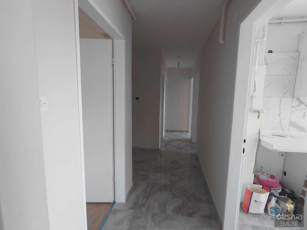 BORNOVA EVKA 4 FULL YAPILI GÜNEY CEPHE DOĞALGAZLI 3+1 KİRALIK DAİRE
