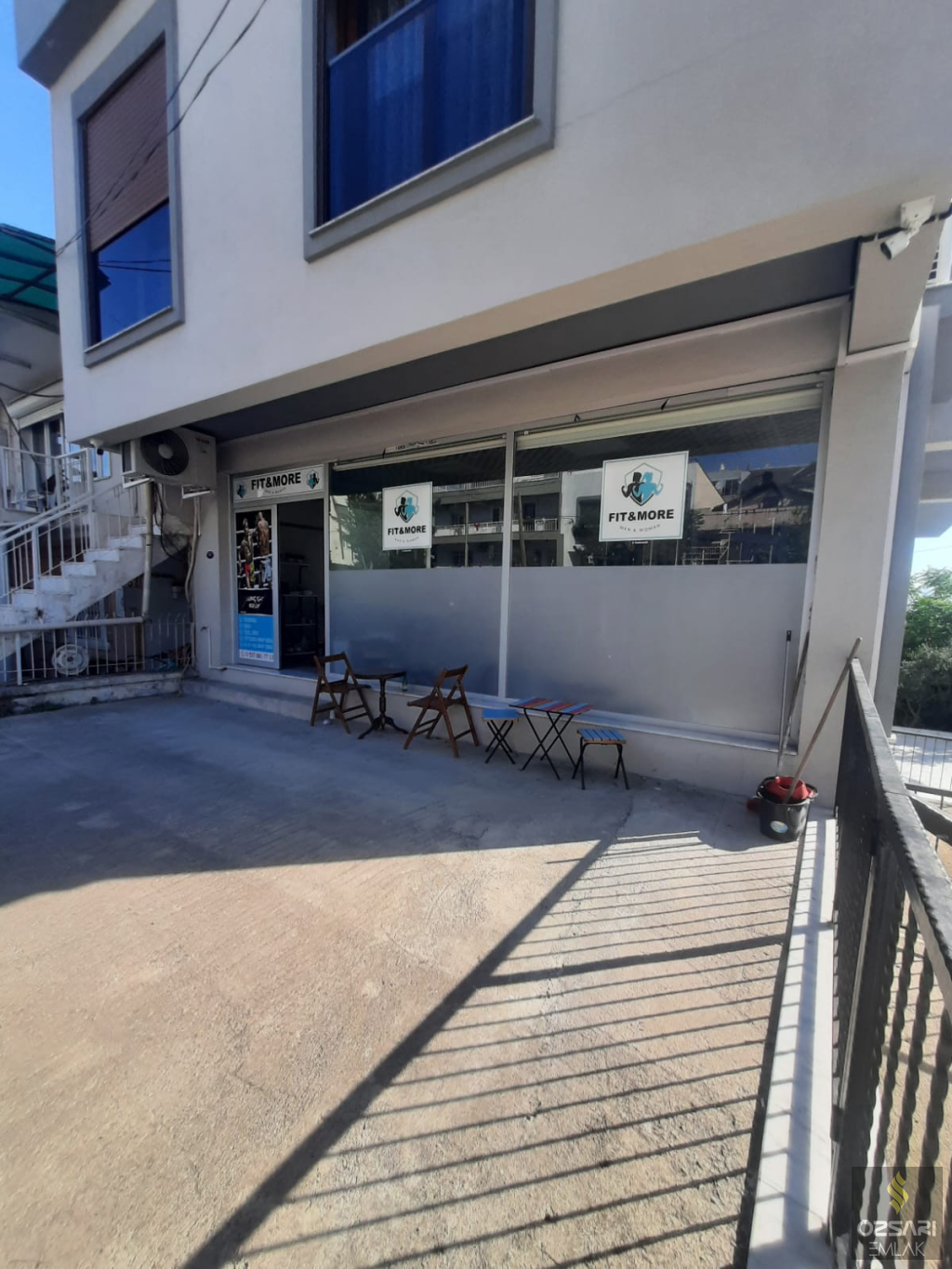 Bornova Atatürk mah. Anacadde üzeri yeni kiralık Dükkan