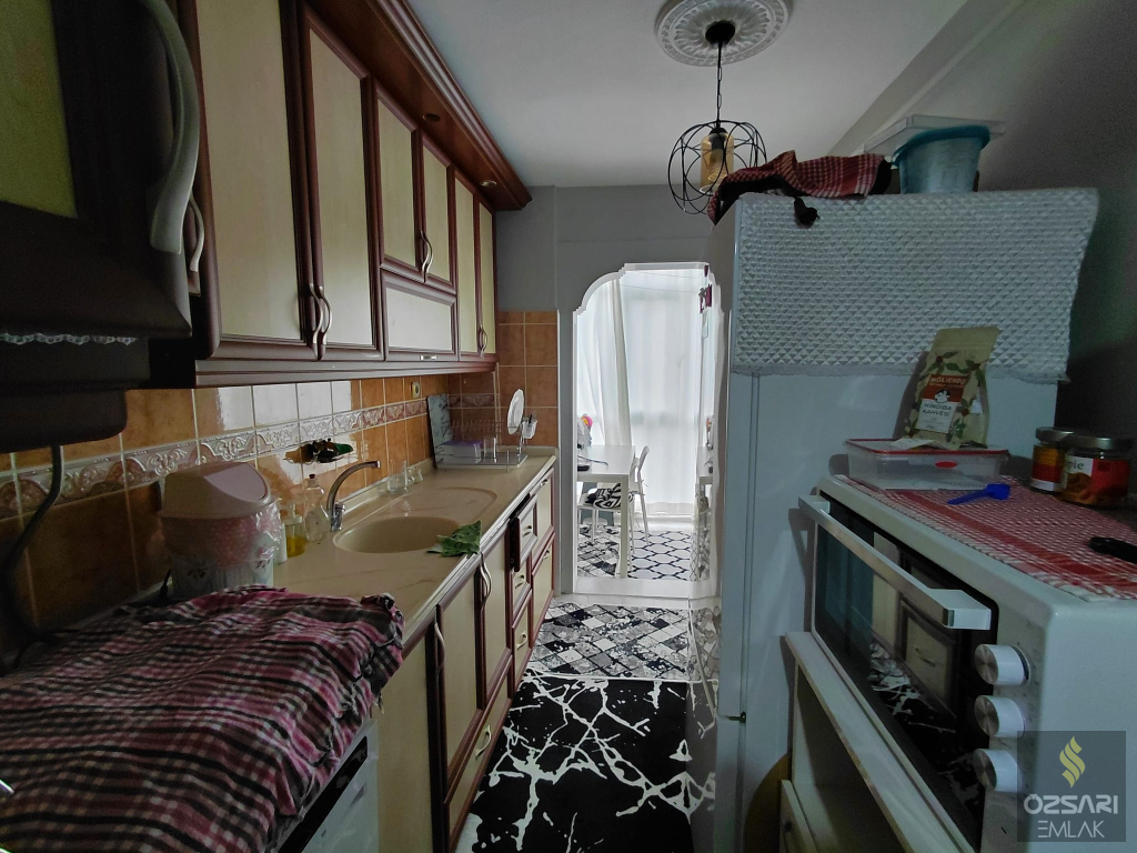 BORNOVA EVKA4 FULL YAPILI 2+1 SATILIK KAPALI MUTFAK DAİRE