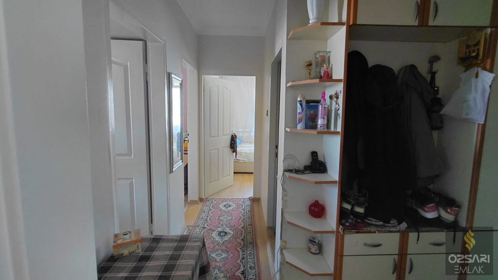 BUCA EVKA 1 DE DOĞALGAZLI ACİL SATILIK FIRSAT DAİRE