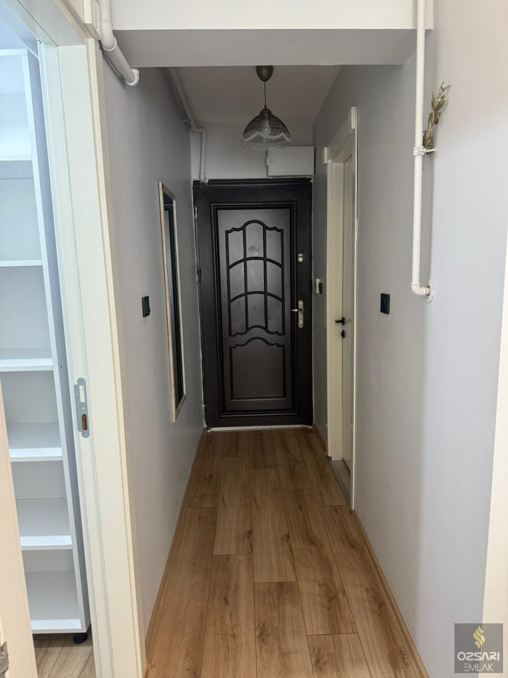 BORNOVA EVKA 4 FULL EŞYALI DOĞALGAZLI KİRALIK DAİRE