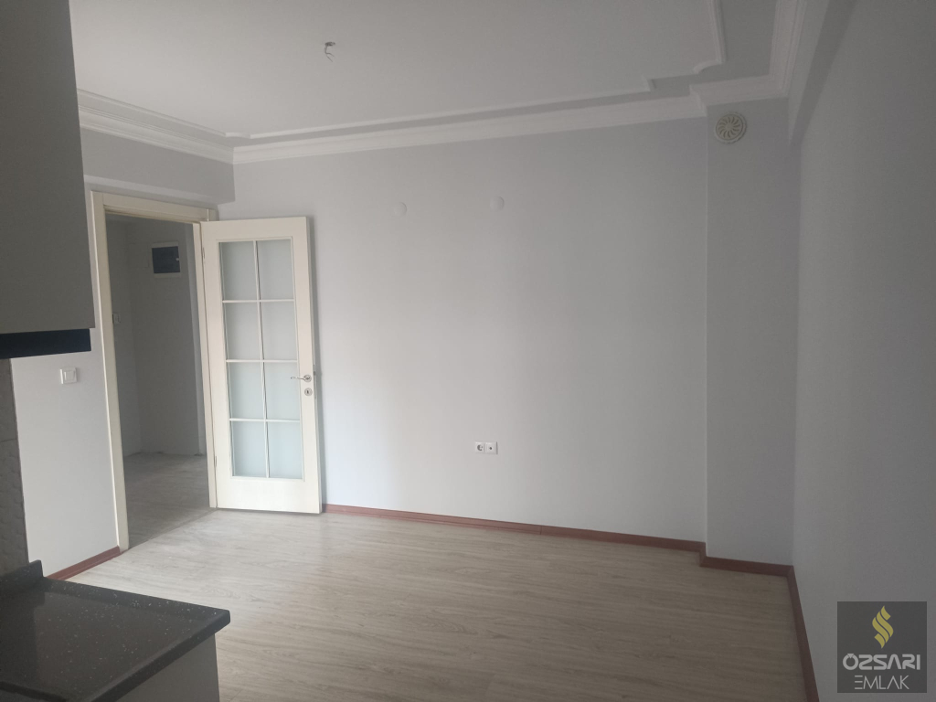 BAYRAKLIDA 2+1 AÇIK MUTFAK  YENİ BİNA  KİRALIK