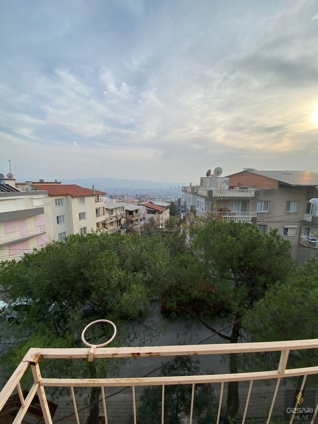 Bornova Atatürk mah. Tekstif Sitesi 3+1 Satılık Daire