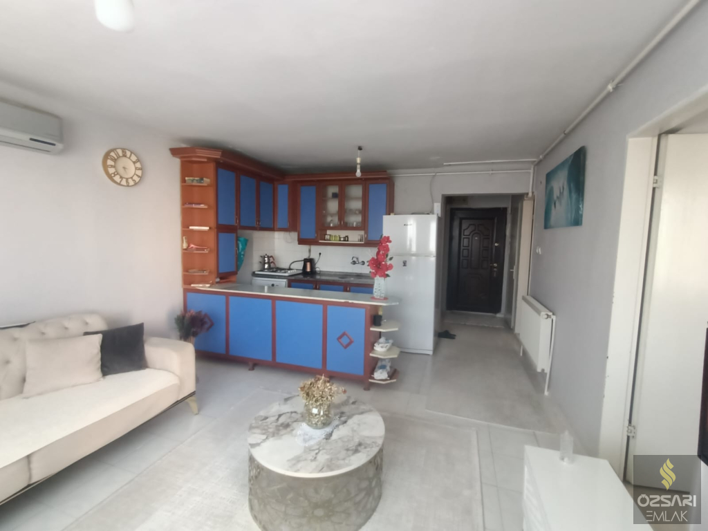 BORNOVA EVKA 4 KUPON DOĞALGAZLI GÜNEY CEPHE SATILIK DAİRE