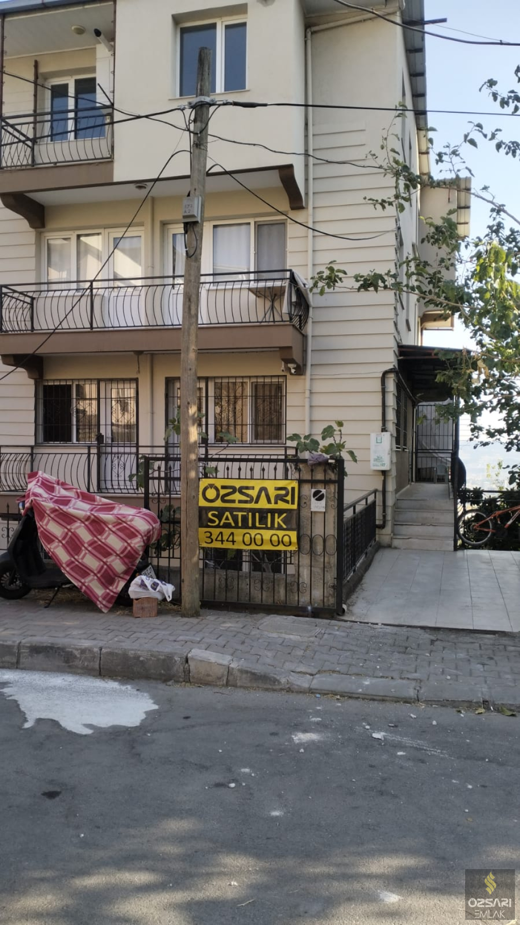 Bornova Atatürk mah. 3+1 Bahçe katı 3cephe Satılık Daire