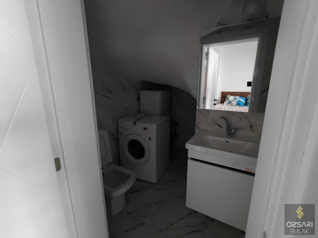 BORNOVA ATATÜRK MAHALLESİNDE 1+1 İKİADET FULL EŞYALI KİRALIK DAİRE YENİ BİNA