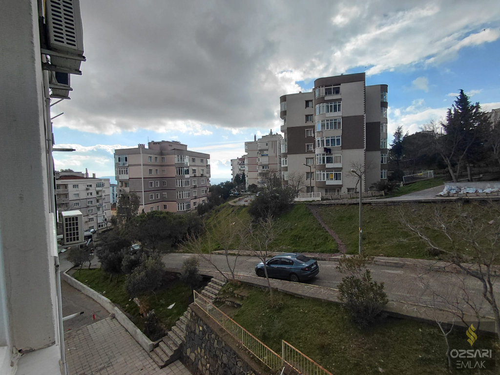 BORNOVA EVKA4 FULL YAPILI 2+1 SATILIK KAPALI MUTFAK DAİRE