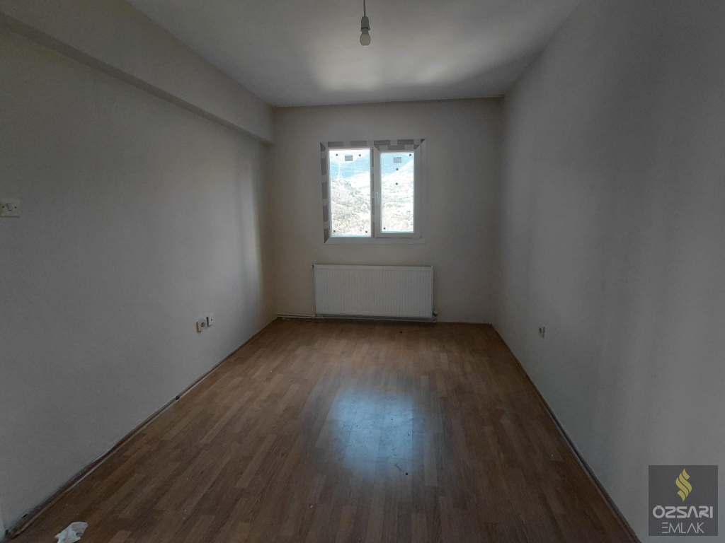 BORNOVA EVKA 4 FULL YAPILI GÜNEY CEPHE DOĞALGAZLI 3+1 KİRALIK DAİRE