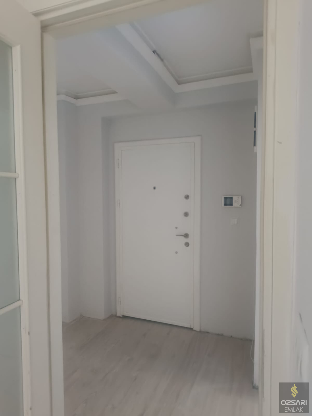 BAYRAKLIDA 2+1 AÇIK MUTFAK  YENİ BİNA  KİRALIK