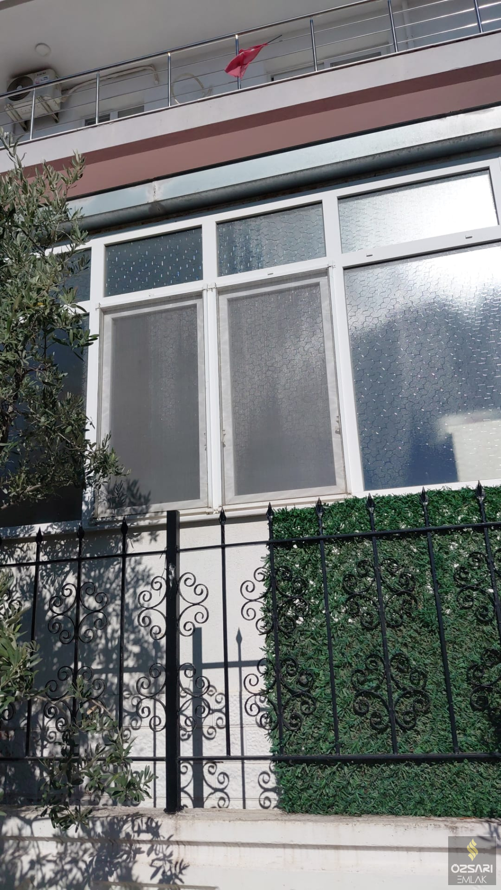 BORNOVA İNÖNÜ MAHALLESİNDE HER İŞE UYGUN KULLANIŞLI FERAH DÜKKAN