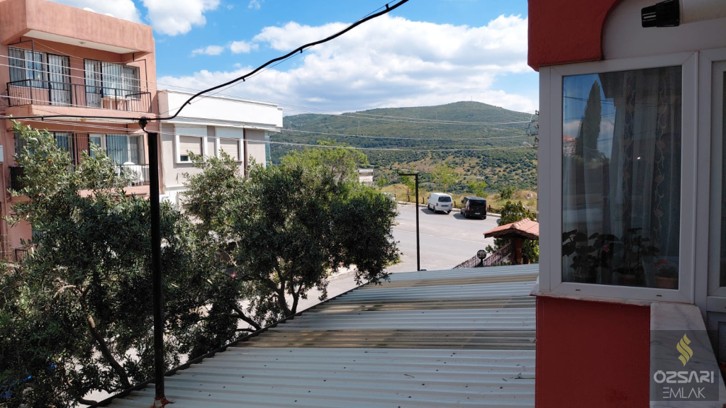 BORNOVA İNÖNÜ MAHALLESİNDE 3+1 KİRALIK DAİRE