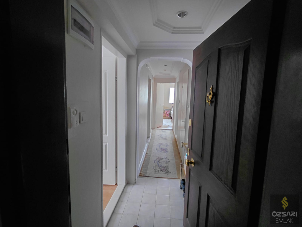 BORNOVA EVKA 4 YAPILI DENİZ MANZARALI 2+1 KAPALI MUTFAK FIRSAT DAİRE