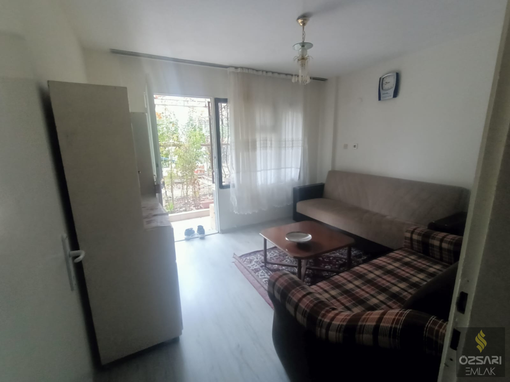 BORNOVA İNÖNÜ MAHALLESİNDE 2+1 EŞYALI DAİRE