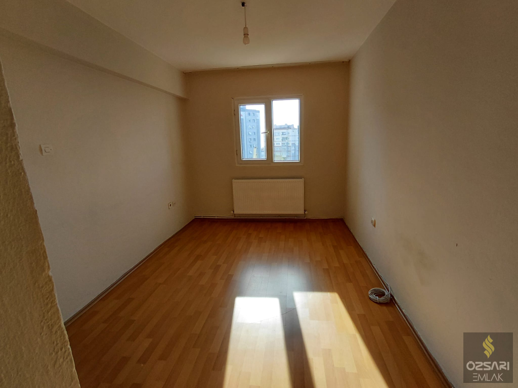 BORNOVA EVKA 4 3+1 YAPILI DOĞALGAZLI KİRALIK DAİRE