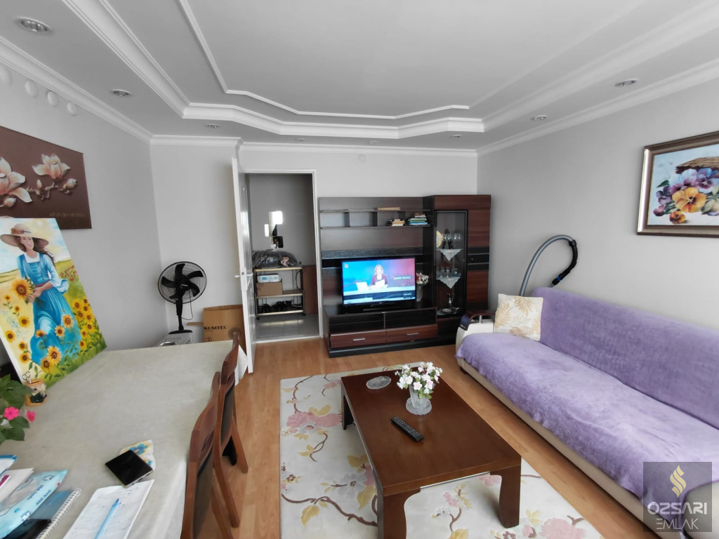 BORNOVA EVKA 4 YAPILI DENİZ MANZARALI 2+1 KAPALI MUTFAK FIRSAT DAİRE