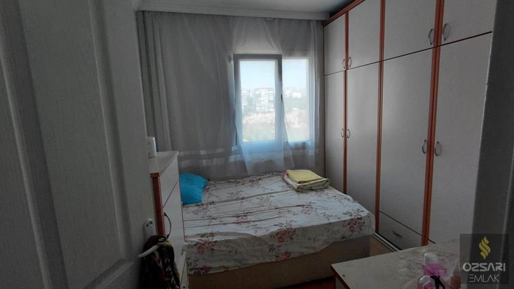 BUCA EVKA 1 DE DOĞALGAZLI ACİL SATILIK FIRSAT DAİRE