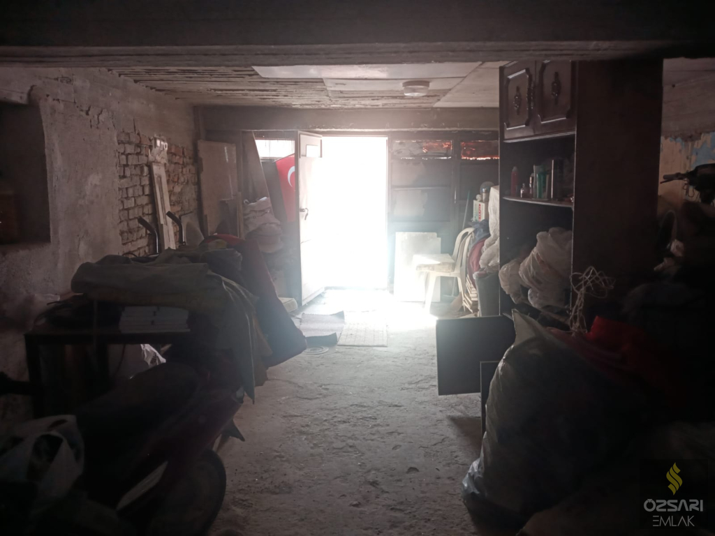 ALTINDAĞDA RESMİ İKİ KAT İMARLI SATILIK BİNA