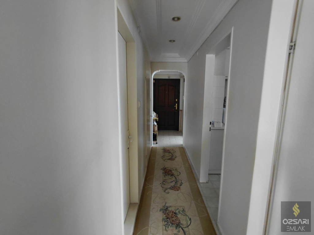 BORNOVA EVKA 4 YAPILI DENİZ MANZARALI 2+1 KAPALI MUTFAK FIRSAT DAİRE