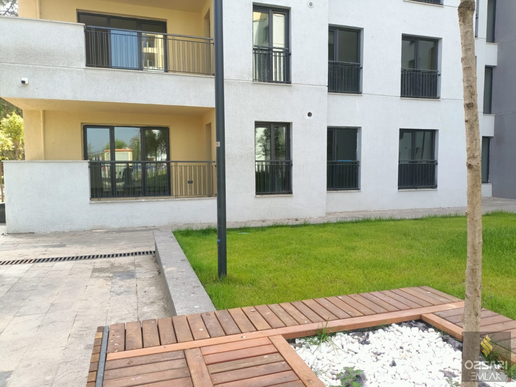 BAYRAKLI\'DA YÜZBAŞI HAKKI CADDESİNE YAKIN 3+1 SIFIR DAİRE