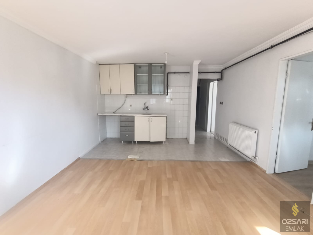 BORNOVA EVKA 4 2+1 AÇIK MUTFAK KİRALIK DAİRE