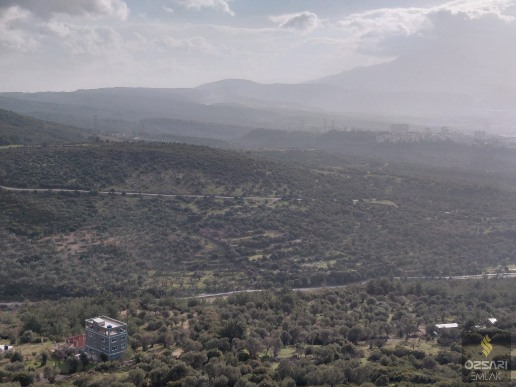 BORNOVA EVKA 4 1+1 EŞYASIZ KİRALIK DAİRE