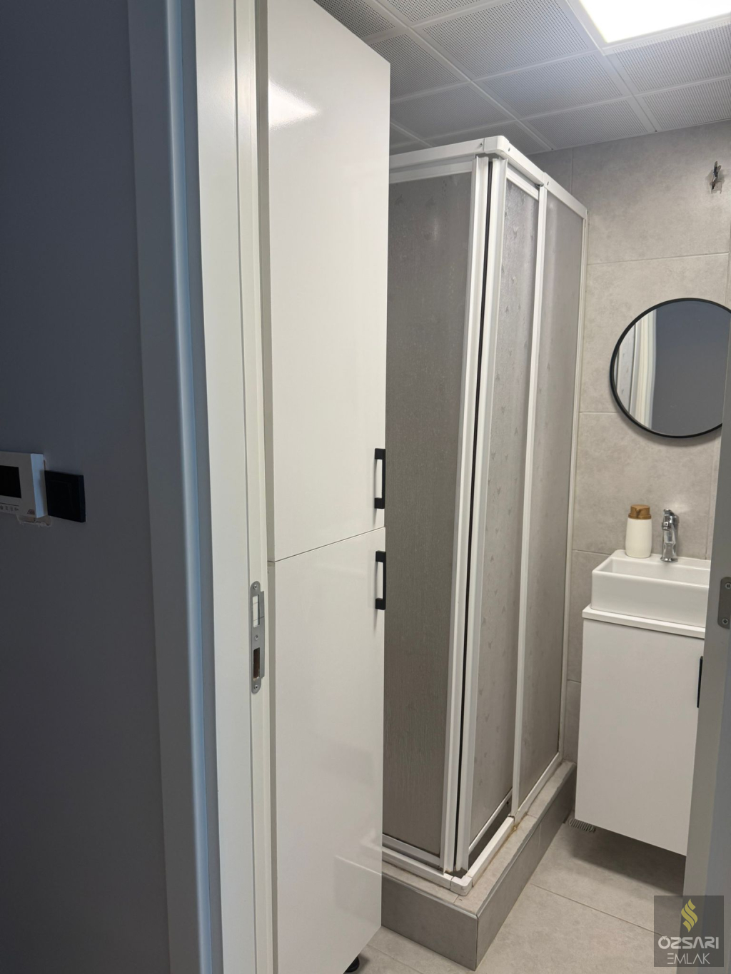 BORNOVA EVKA 4 FULL EŞYALI DOĞALGAZLI KİRALIK DAİRE