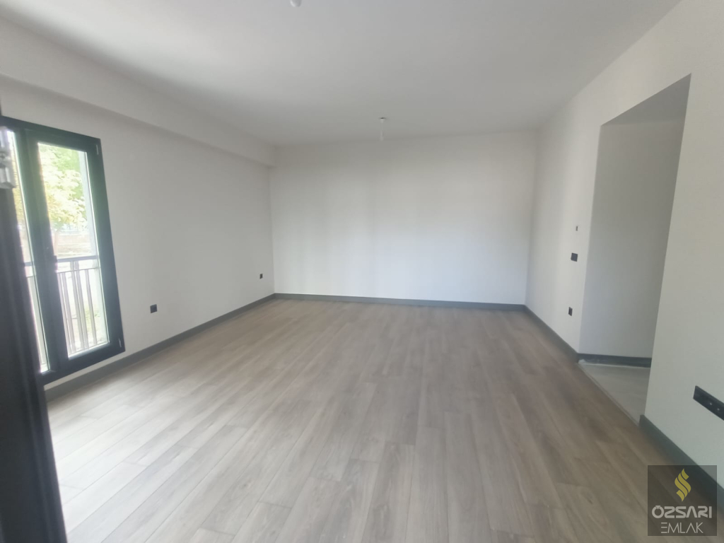 BAYRAKLI\'DA YÜZBAŞI HAKKI CADDESİNE YAKIN 3+1 SIFIR DAİRE