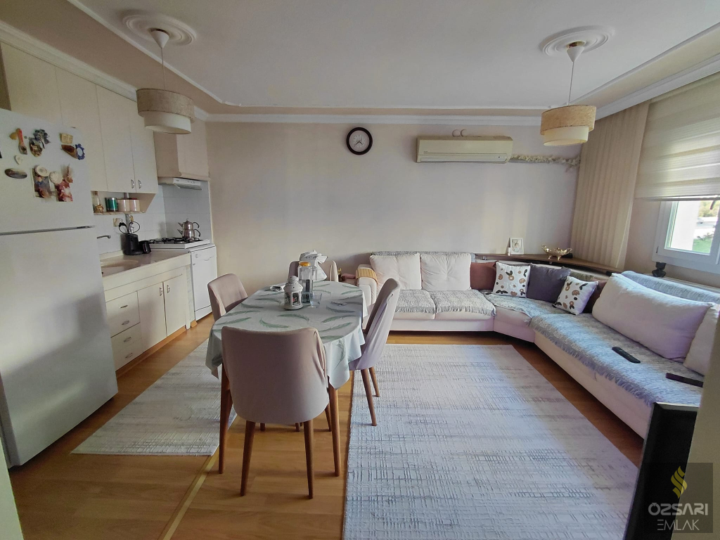 BORNOVA EVKA 4 2+1 DOĞALGAZLI SATILIK DAİRE