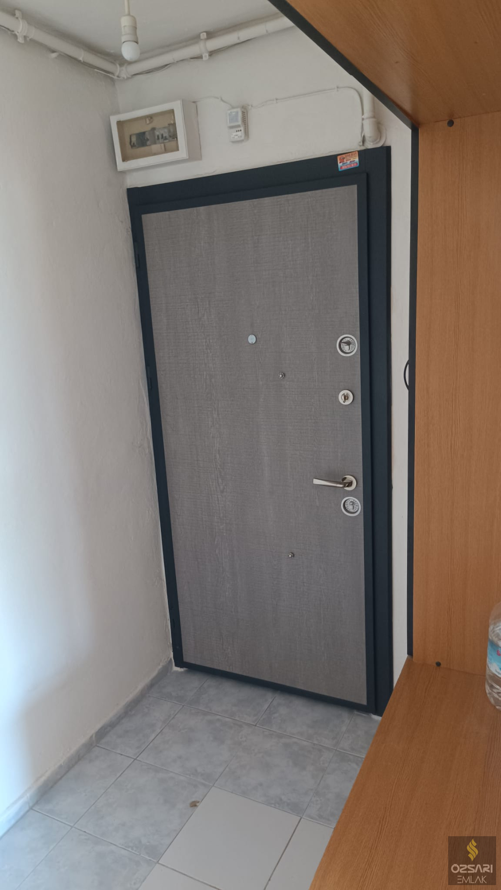 BORNOVA EVKA 4 3+1 DOĞALGAZLI KİRALIK DAİRE