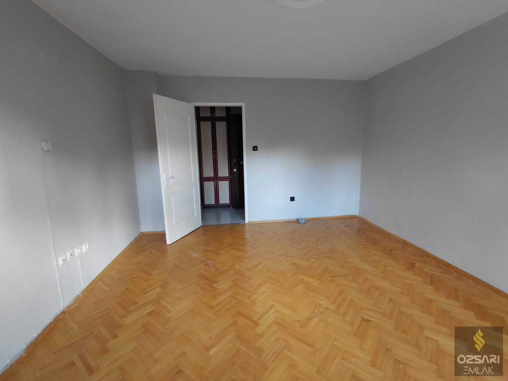 BORNOVA EVKA4 FULL YAPILI 2+1 SATILIK KAPALI MUTFAK DAİRE