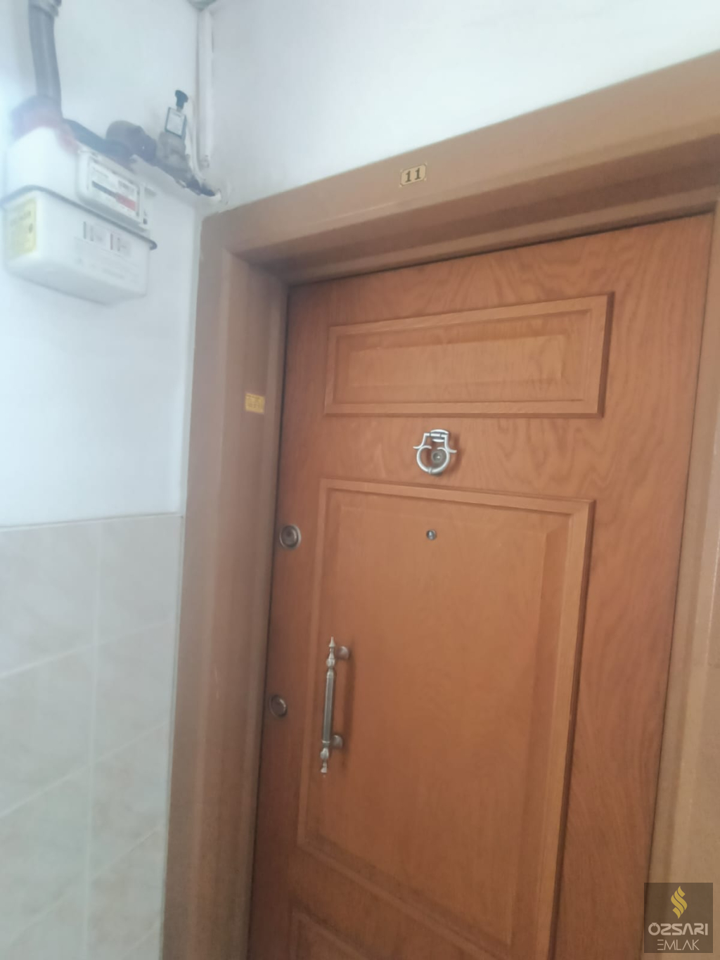 BORNOVA EVKA 1+1 DOĞALGAZLI YAPILI KAPALI MUTFAK KİRALIK DAİRE