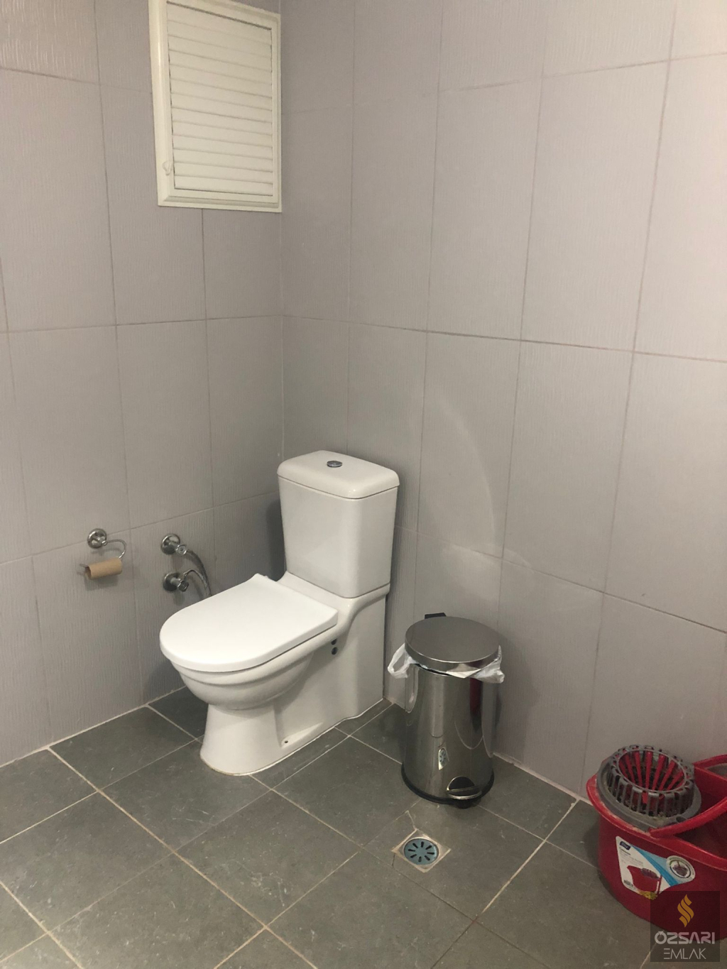 Bornova Atatürk mah deniz manzaralı 3 katlı satılık Bina