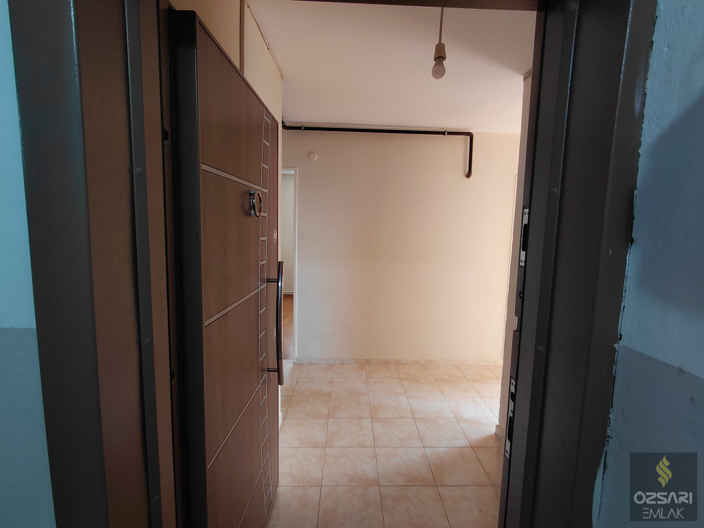 BORNOVA EVKA 4 3+1 YAPILI DOĞALGAZLI KİRALIK DAİRE