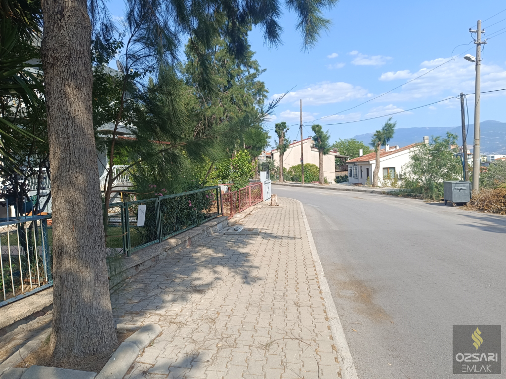 BORNOVA ATATÜRK MAHALLESİNDE MÜSTAKİL 3+1DUBLEKS BAHÇELİ SATILIK